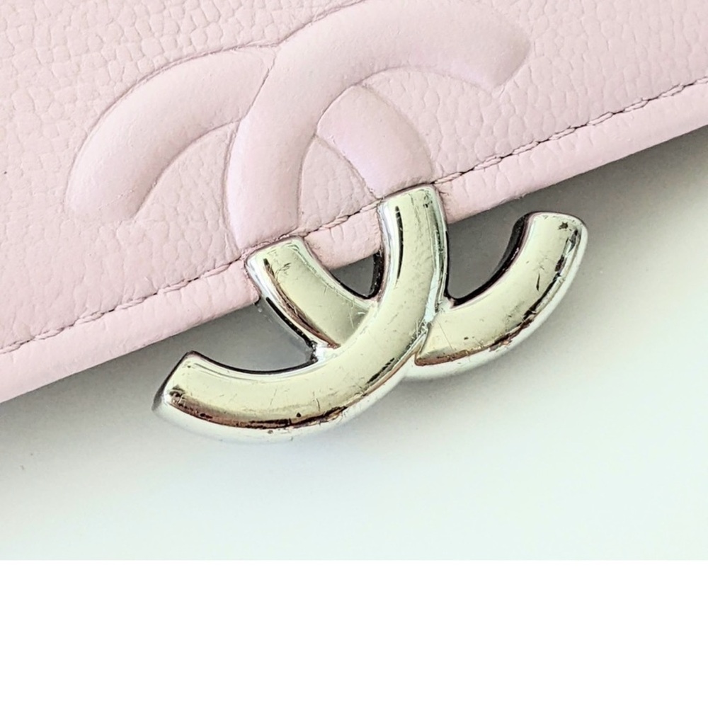 CHANEL Light Pink Quilted Clutch - Picture 9 of 14